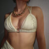 BON KINI - THE BUTTER YELLOW BIKINI TOP - BEIGE - MACRAMÉ STIJL